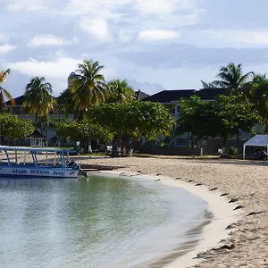  Apartment 30 Jamaica